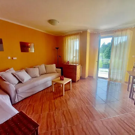 Balaton Beachside Apartman N3 *