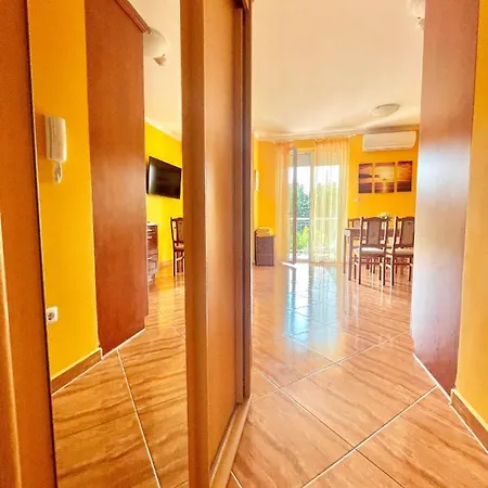 Balaton Beachside Apartman N3 Apartment Siofok