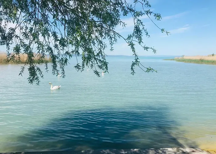 Balaton Beachside N3 *
