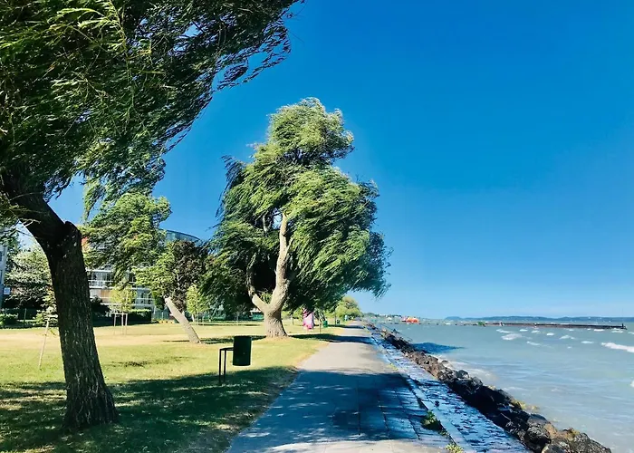 Balaton Beachside N3 *