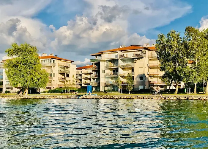 Balaton Beachside N3